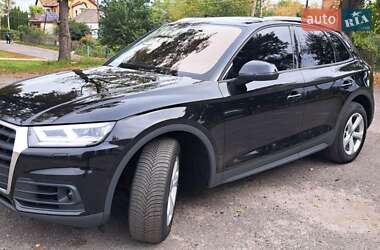 Позашляховик / Кросовер Audi Q5 2020 в 