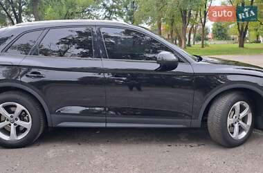 Позашляховик / Кросовер Audi Q5 2020 в 