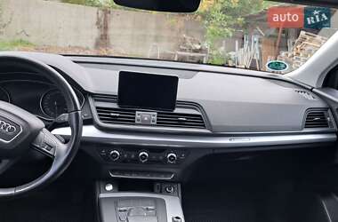 Позашляховик / Кросовер Audi Q5 2020 в 