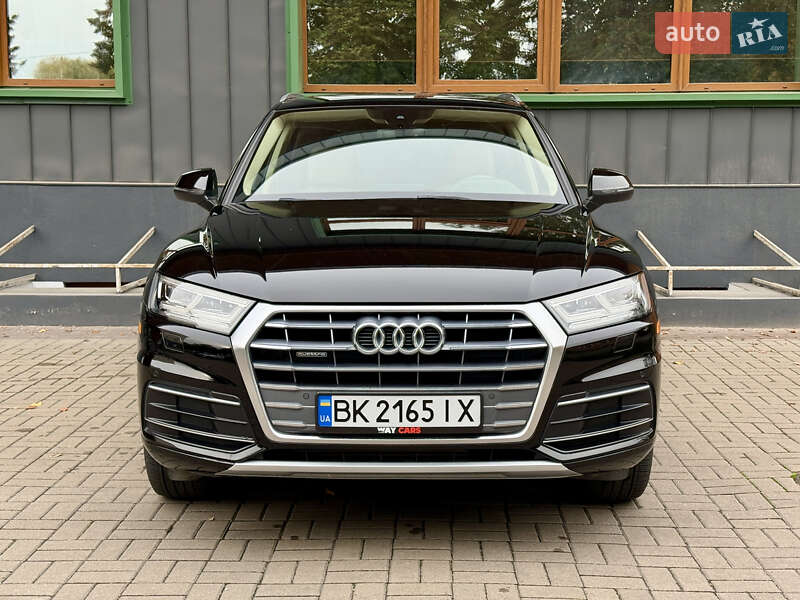 Внедорожник / Кроссовер Audi Q5 2018 в Ровно