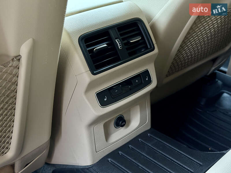 Внедорожник / Кроссовер Audi Q5 2018 в Ровно