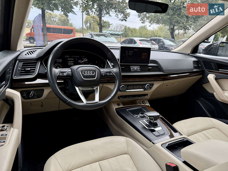 Внедорожник / Кроссовер Audi Q5 2018 в Ровно