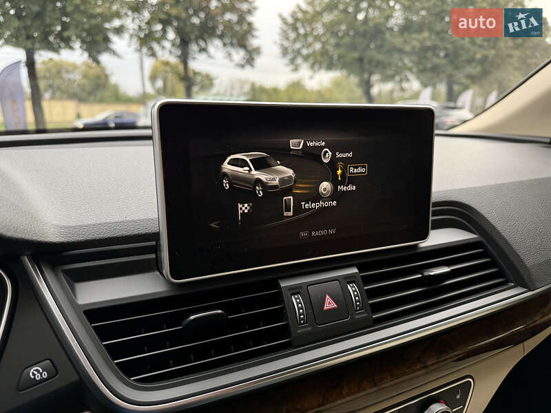 Внедорожник / Кроссовер Audi Q5 2018 в Ровно