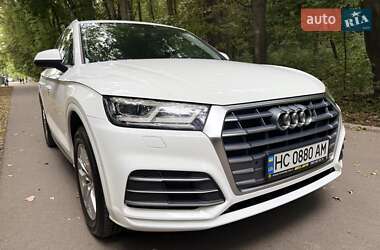 Внедорожник / Кроссовер Audi Q5 2018 в 