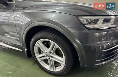 Позашляховик / Кросовер Audi Q5 2017 в 