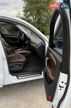 Внедорожник / Кроссовер Audi Q5 2012 в 