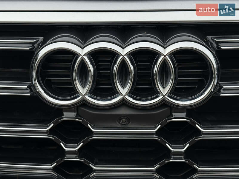 Внедорожник / Кроссовер Audi Q5 2022 в Киеве