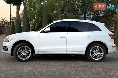 Позашляховик / Кросовер Audi Q5 2016 в 