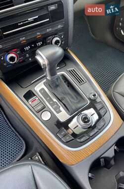 Позашляховик / Кросовер Audi Q5 2015 в 