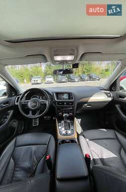 Позашляховик / Кросовер Audi Q5 2015 в 