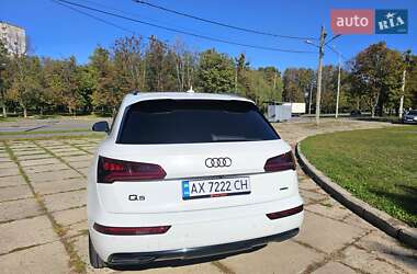 Позашляховик / Кросовер Audi Q5 2019 в 