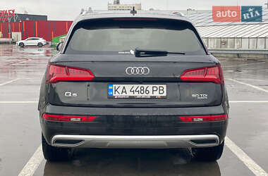 Позашляховик / Кросовер Audi Q5 2020 в 