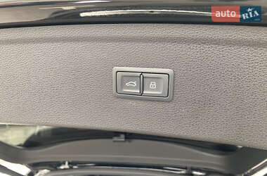 Позашляховик / Кросовер Audi Q5 2020 в 