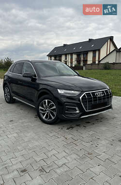 Внедорожник / Кроссовер Audi Q5 2021 в 