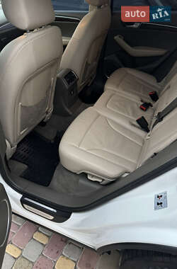 Внедорожник / Кроссовер Audi Q5 2012 в 