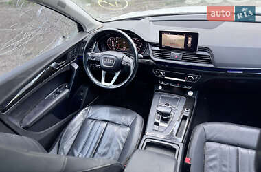 Внедорожник / Кроссовер Audi Q5 2018 в 