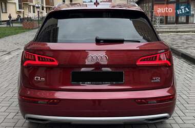 Позашляховик / Кросовер Audi Q5 2017 в 