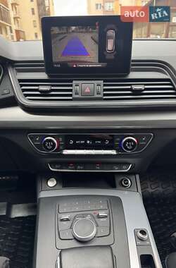 Позашляховик / Кросовер Audi Q5 2017 в 