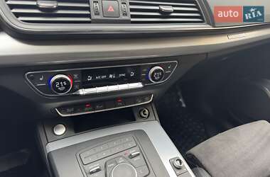 Позашляховик / Кросовер Audi Q5 2017 в 
