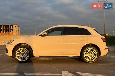 Внедорожник / Кроссовер Audi Q5 2019 в 