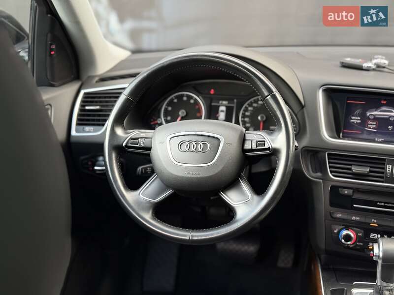 Позашляховик / Кросовер Audi Q5 2015 в Львові