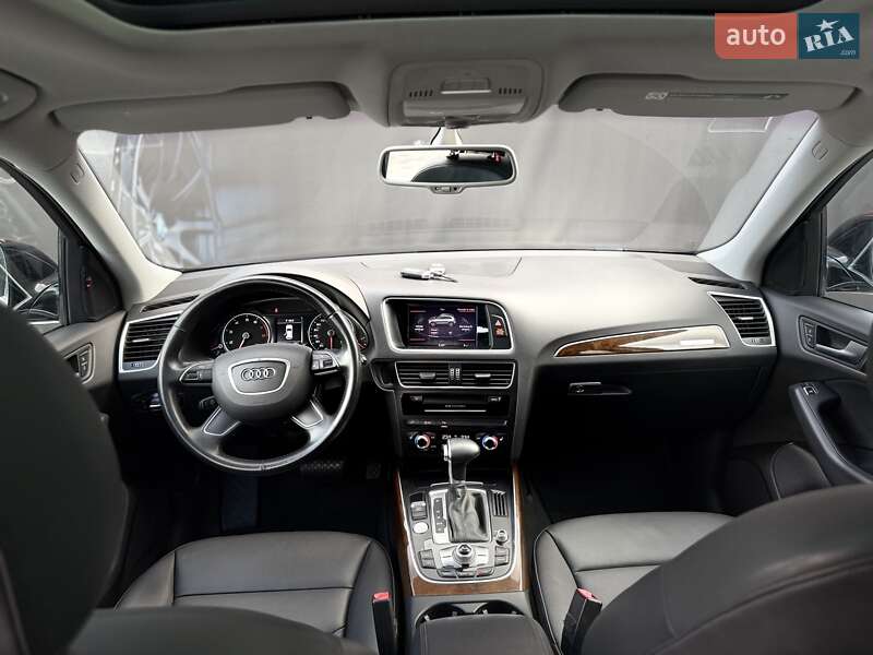 Позашляховик / Кросовер Audi Q5 2015 в Львові
