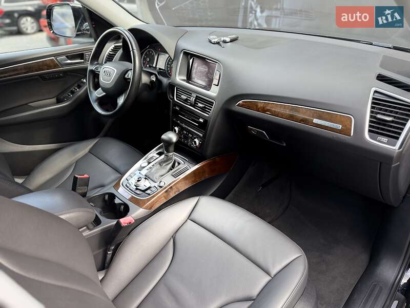 Позашляховик / Кросовер Audi Q5 2015 в Львові