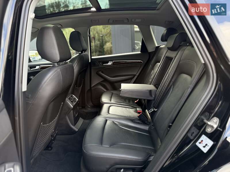Позашляховик / Кросовер Audi Q5 2015 в Львові