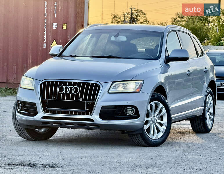 Позашляховик / Кросовер Audi Q5 2015 в 