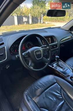 Внедорожник / Кроссовер Audi Q5 2010 в 