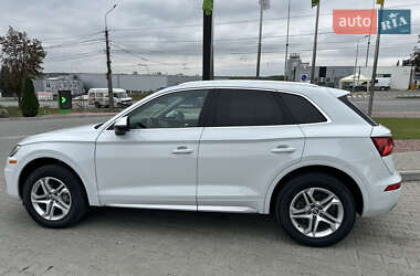 Позашляховик / Кросовер Audi Q5 2019 в 