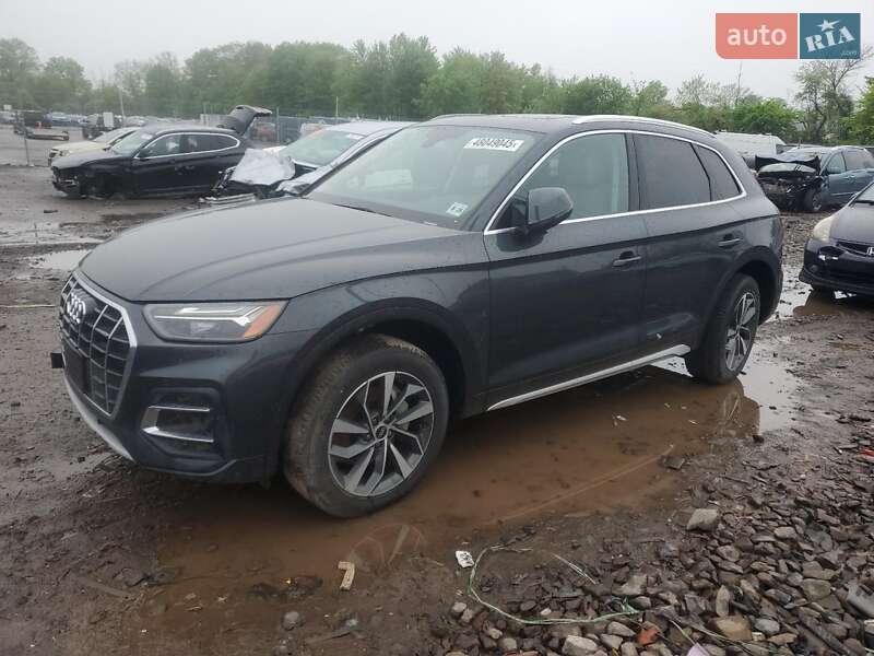 Внедорожник / Кроссовер Audi Q5 2021 в 
