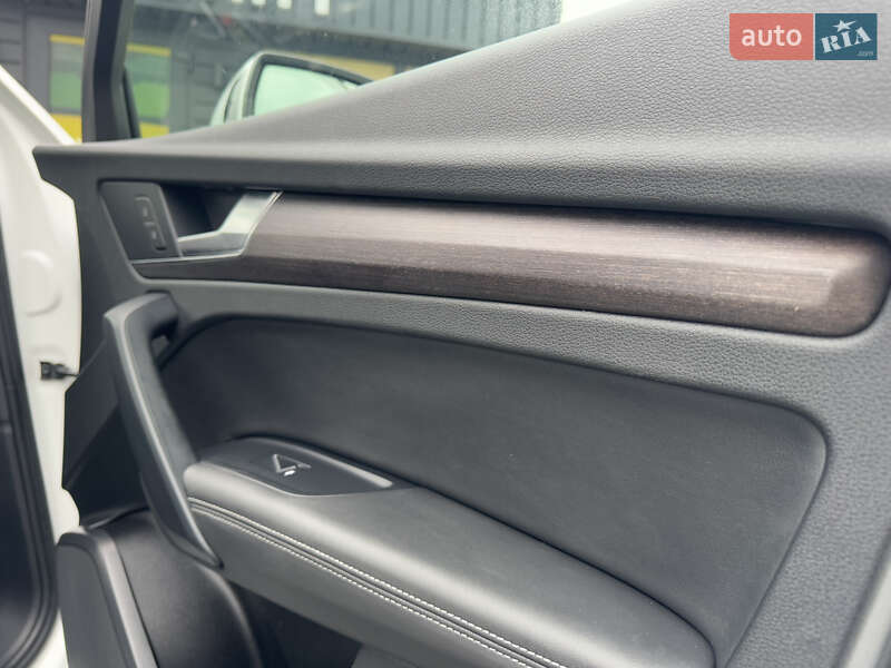 Внедорожник / Кроссовер Audi Q5 2020 в Стрые