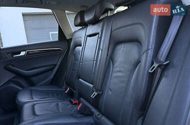 Позашляховик / Кросовер Audi Q5 2015 в 
