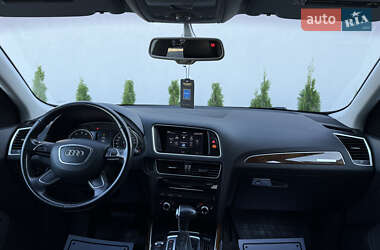 Позашляховик / Кросовер Audi Q5 2015 в 
