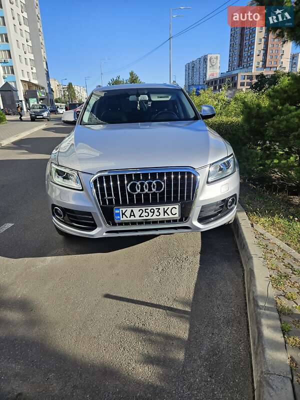 Внедорожник / Кроссовер Audi Q5 2016 в Киеве