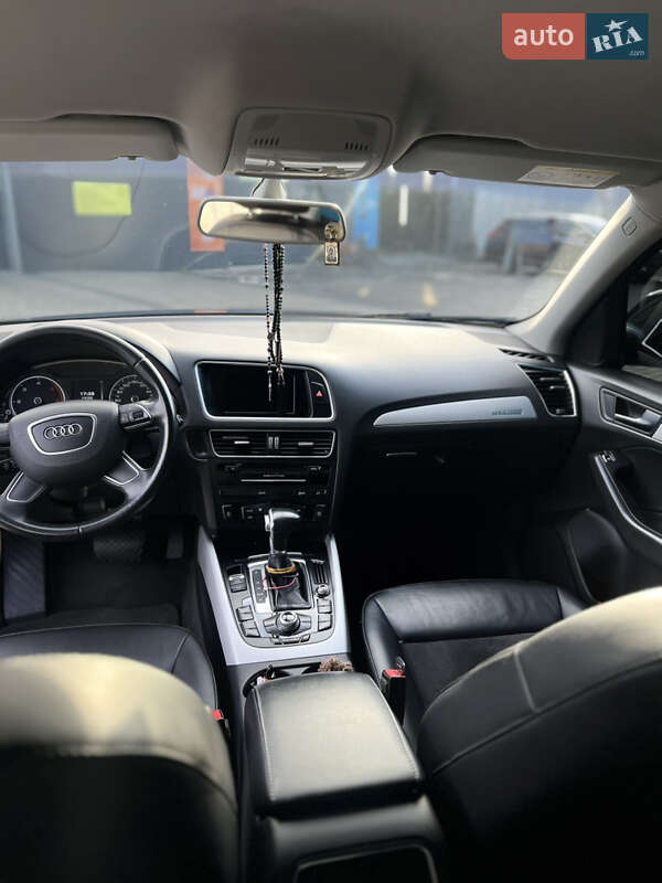 Внедорожник / Кроссовер Audi Q5 2015 в Мукачево