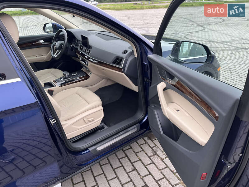 Внедорожник / Кроссовер Audi Q5 2017 в Львове