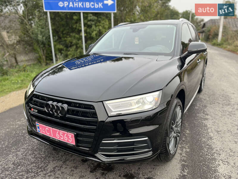 Внедорожник / Кроссовер Audi Q5 2018 в Надворной