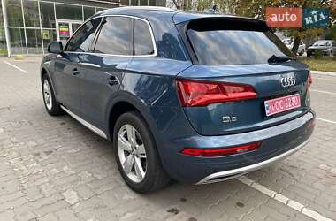 Внедорожник / Кроссовер Audi Q5 2018 в 
