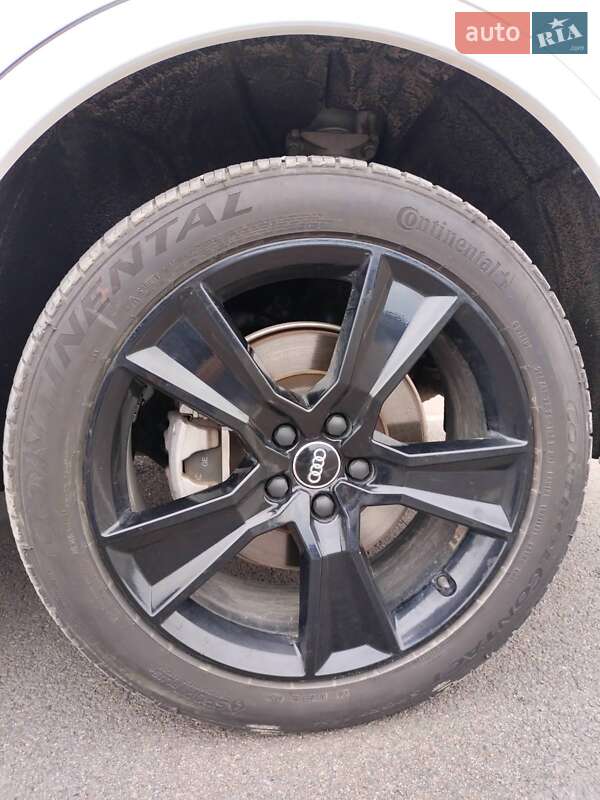 Внедорожник / Кроссовер Audi Q5 2020 в Ровно