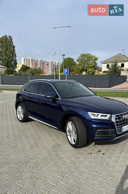 Позашляховик / Кросовер Audi Q5 2018 в 