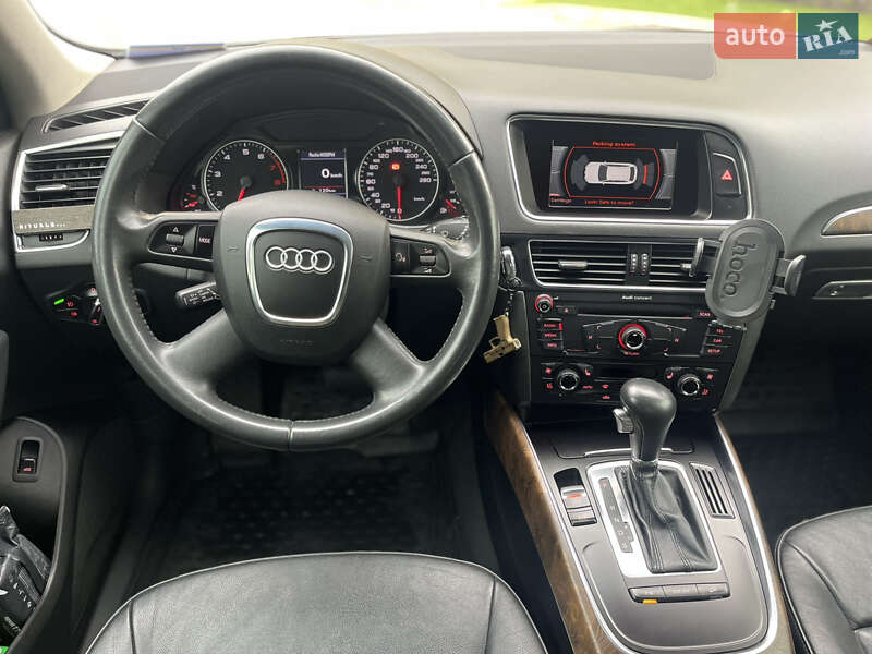 Внедорожник / Кроссовер Audi Q5 2009 в Софиевской Борщаговке