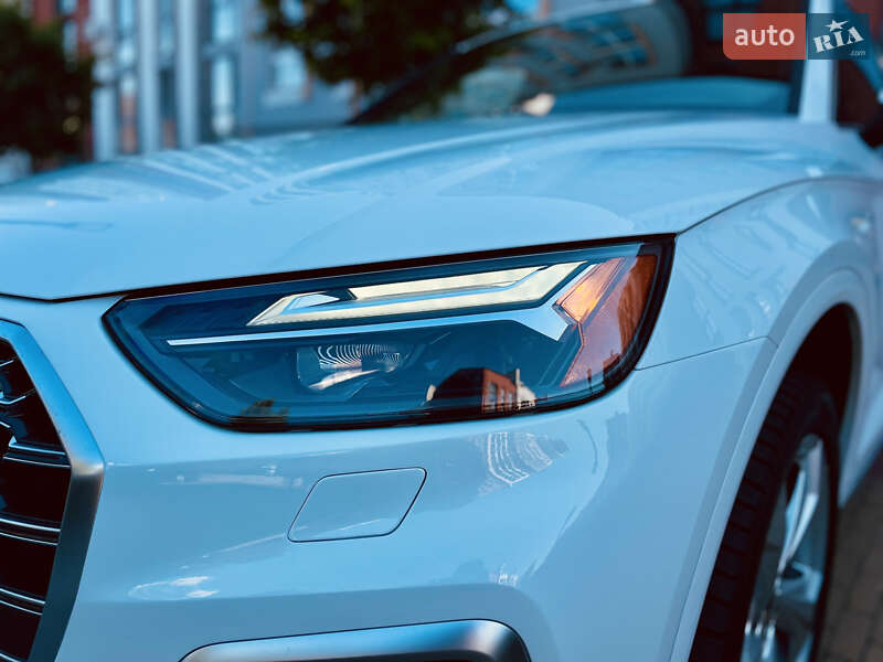 Внедорожник / Кроссовер Audi Q5 2021 в Киеве