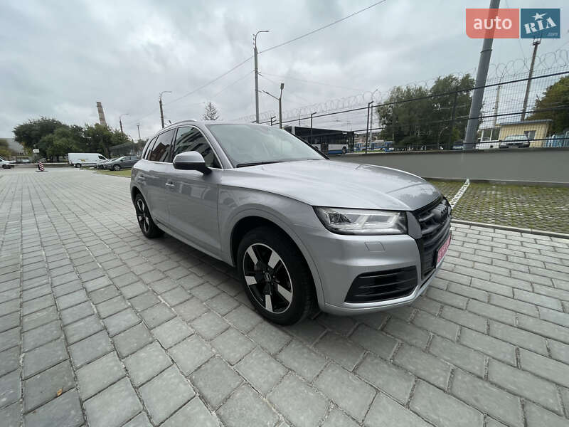 Внедорожник / Кроссовер Audi Q5 2018 в Ровно
