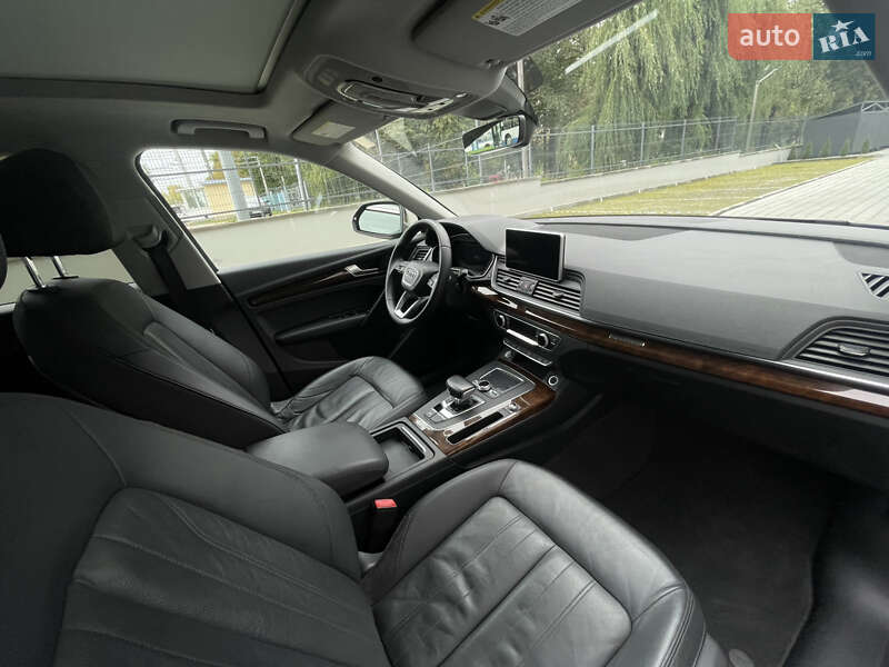 Внедорожник / Кроссовер Audi Q5 2018 в Ровно