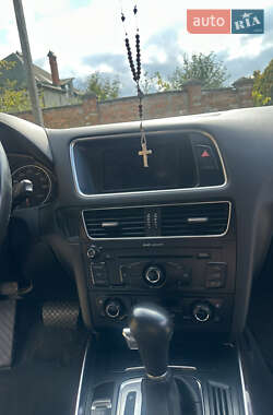 Внедорожник / Кроссовер Audi Q5 2012 в 