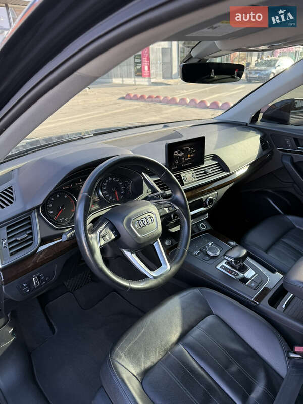 Внедорожник / Кроссовер Audi Q5 2019 в Вараше фото 7 Внедорожник / Кроссовер Audi Q5 2019 в Вараше