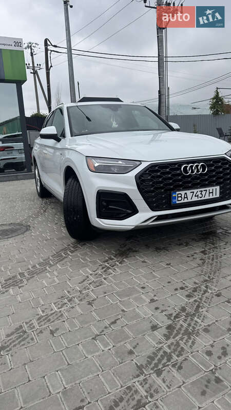 Позашляховик / Кросовер Audi Q5 2022 в Києві