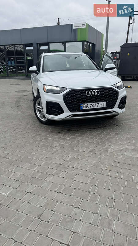 Позашляховик / Кросовер Audi Q5 2022 в Києві
